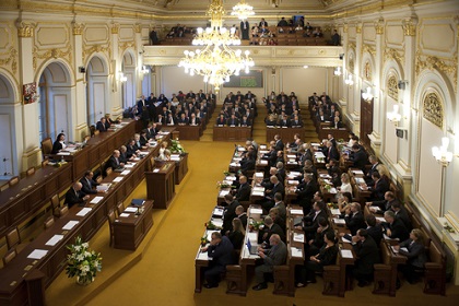 Demise vlády a možné dopady na ekonomiku Demise vlády a možné dopady na ekonomiku
