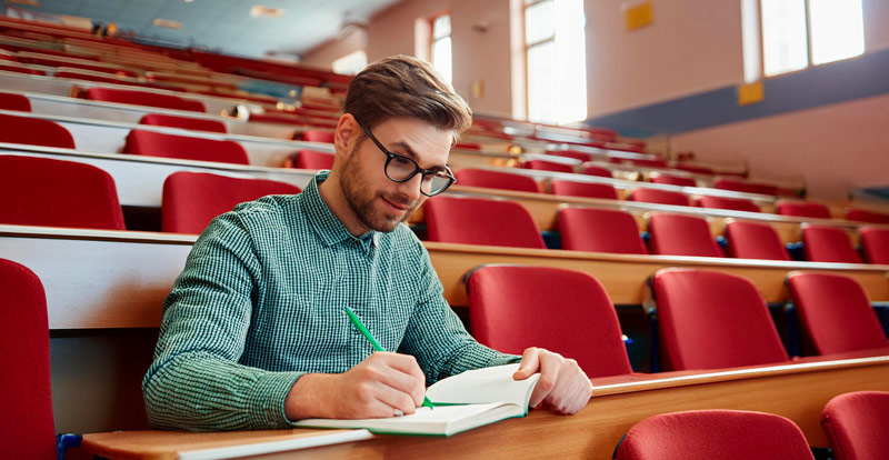 Sleva na studenta: Jak získat výhody a ušetřit peníze Sleva na studenta: Jak získat výhody a ušetřit peníze