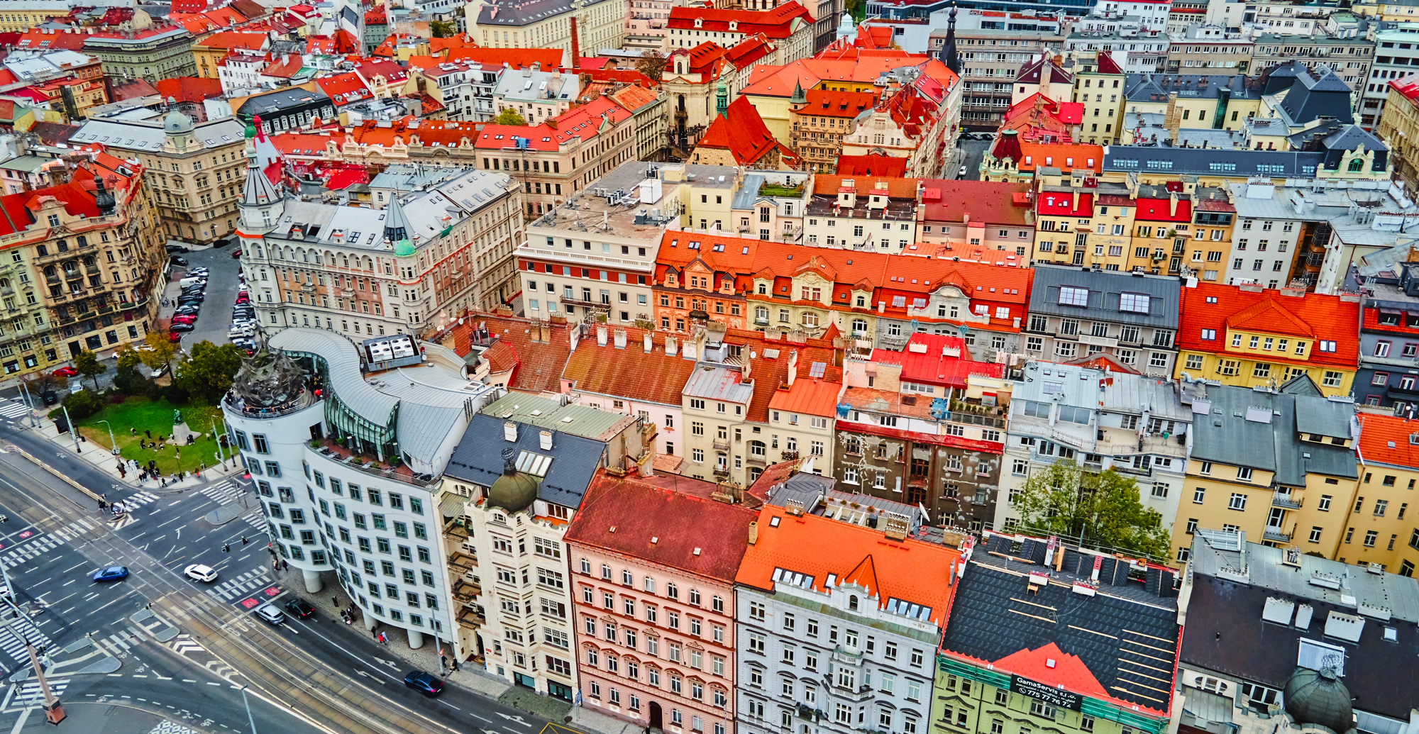 Praha se zalidňuje, ale noví obyvatelé seženou bydlení jen stěží