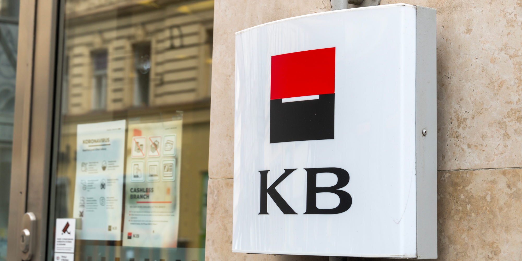 KB Penzijní společnost kompenzuje zrušený státní příspěvek věrnostní odměnou pro penzisty