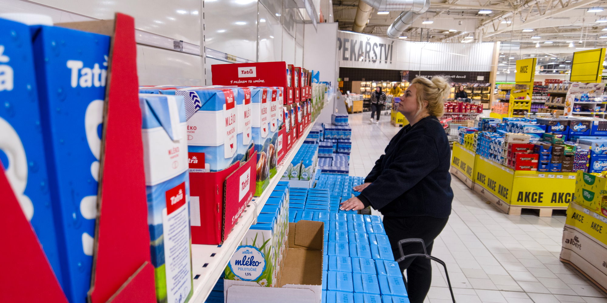 Levné máslo a potraviny: Jak nižší inflace ovlivní sazby ČNB a vaše hypotéky