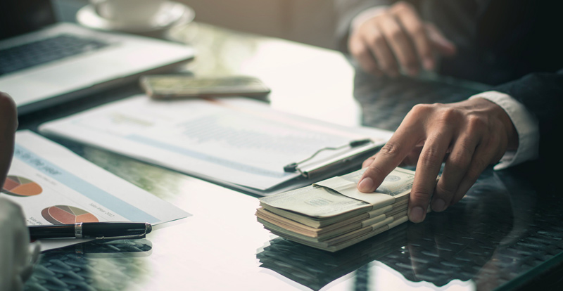 Vláda odmítla novelu k pravidlům pro investiční zprostředkovatele