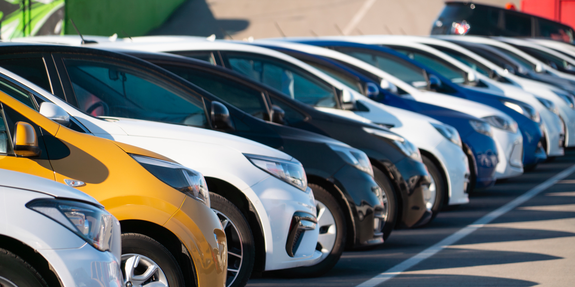 Březnový dovoz ojetých aut vyskočil o pětinu a dostal se na maximum od června 2022