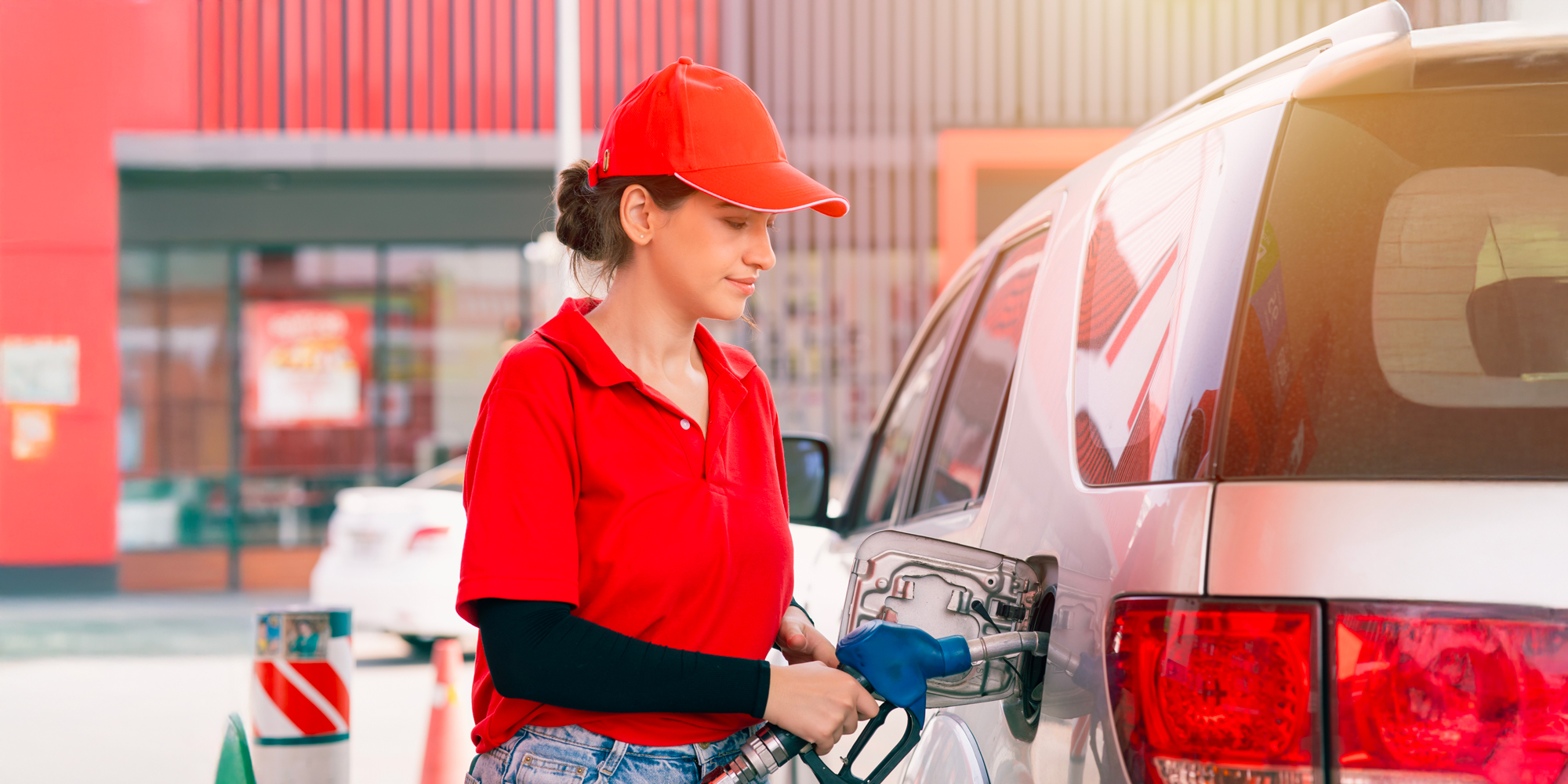 Růst cen paliv vrátil inflaci těsně k cíli ČNB Růst cen paliv vrátil inflaci těsně k cíli ČNB