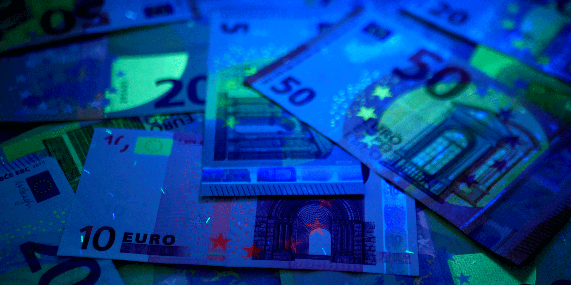 ČNB v prvním čtvrtletí odhalila 217 padělaných platidel, meziročně o polovinu méně